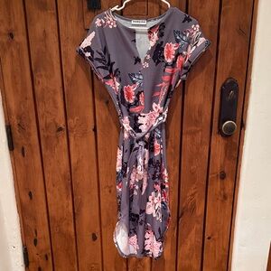 Ecowish Gray Floral Midi Dress Size M